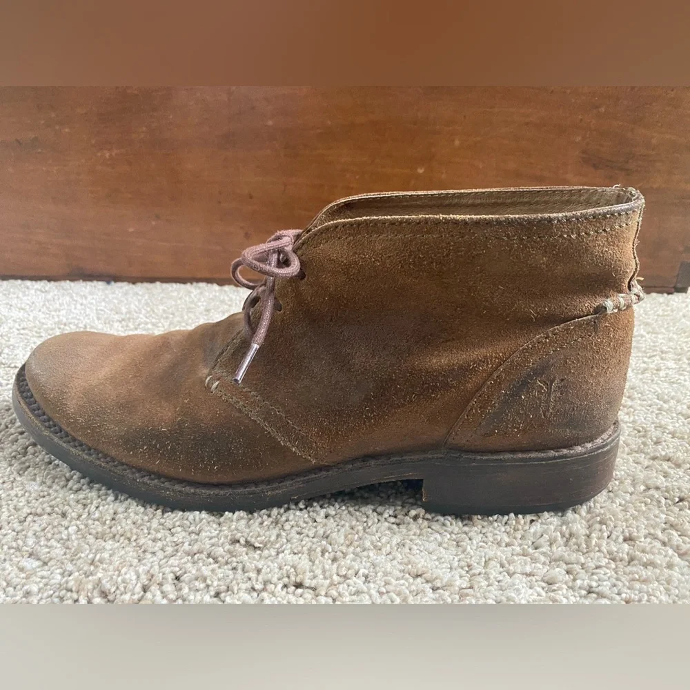 Frye Men’s Bowery Chukka Boot Leather Size 10